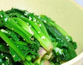 儿童菜谱蔬菜类：芝麻拌菠菜